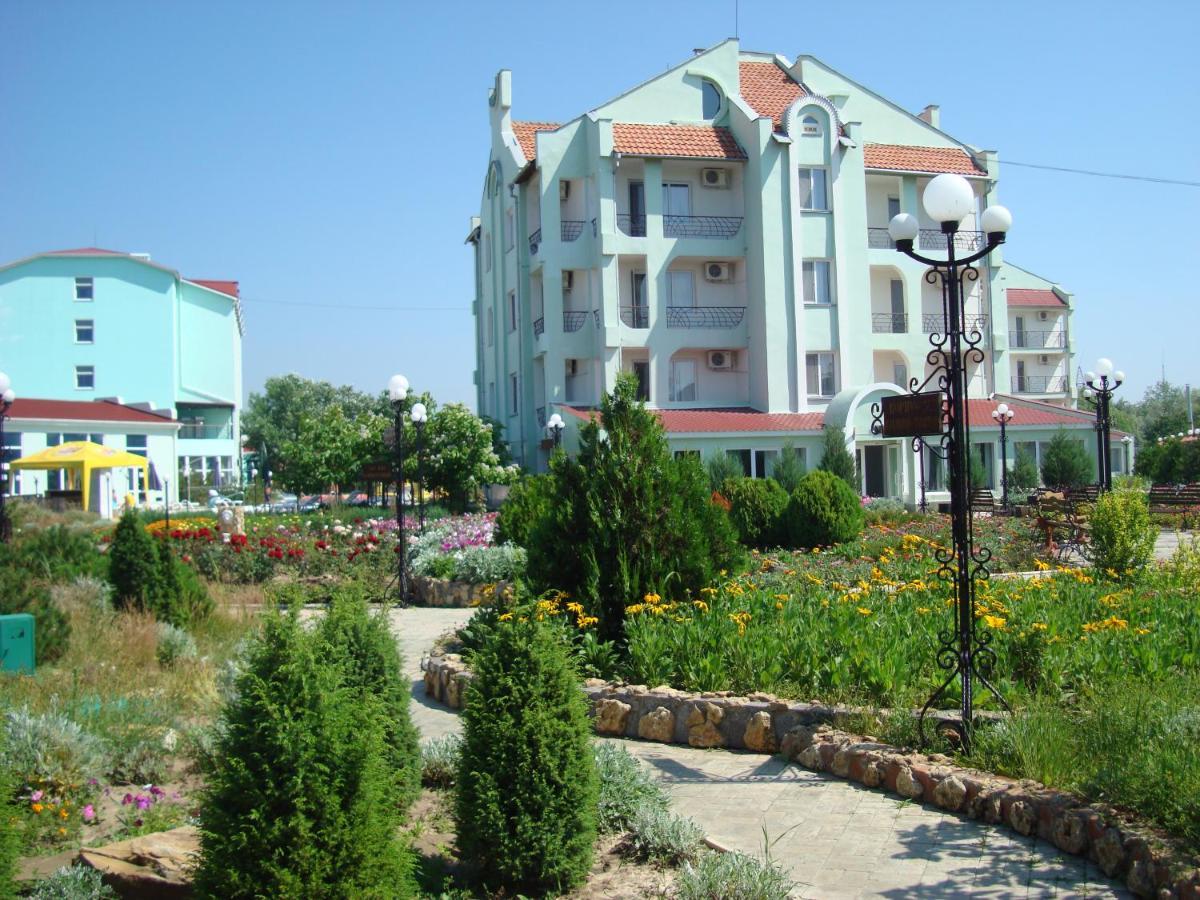 Edem Hotel Затока Екстериор снимка